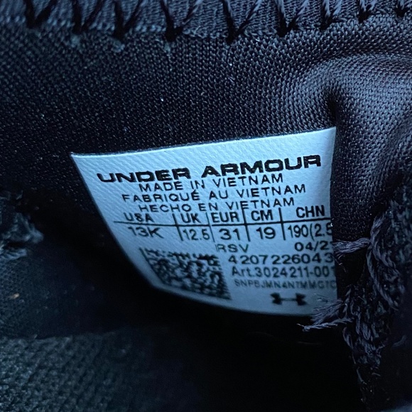 *NWT* Under Armour Runplay Sneakers - Black - Sz 13K - Picture 13 of 14